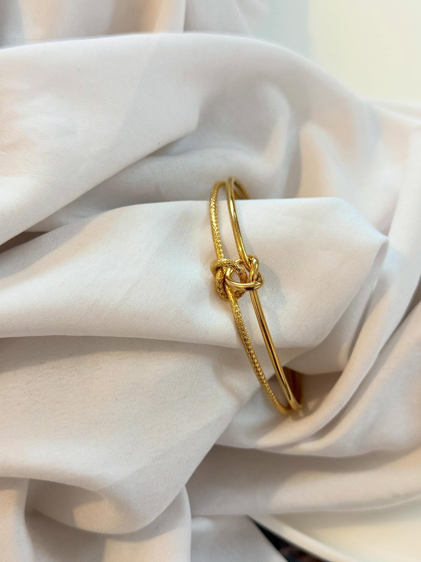 Plain And Design Knot Adjustable Bracelet