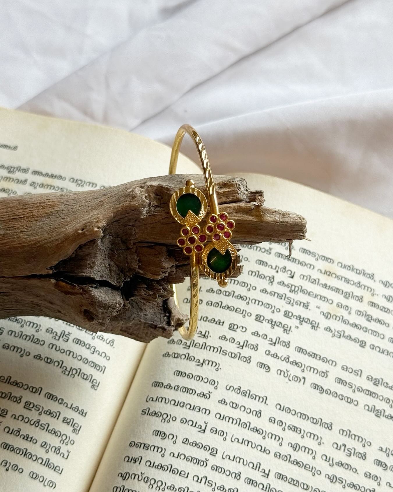 Oval Palakka Adjustable Green Gold Bangles