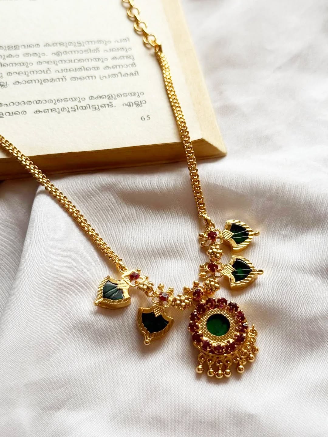 Traditional Kerala Palakka Design Gold Polished Necklace