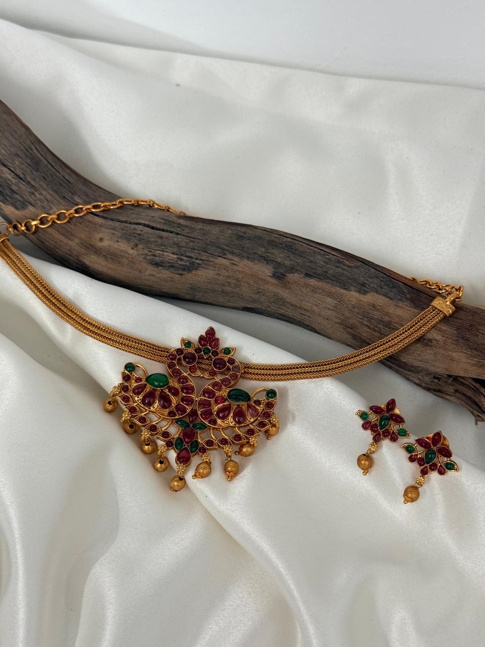 Double Duck Choker With Earrings