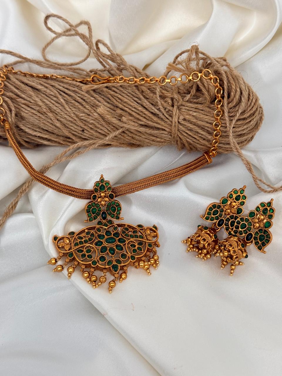 Emerald Stones Green Pendants In Chain Choker With Earrings