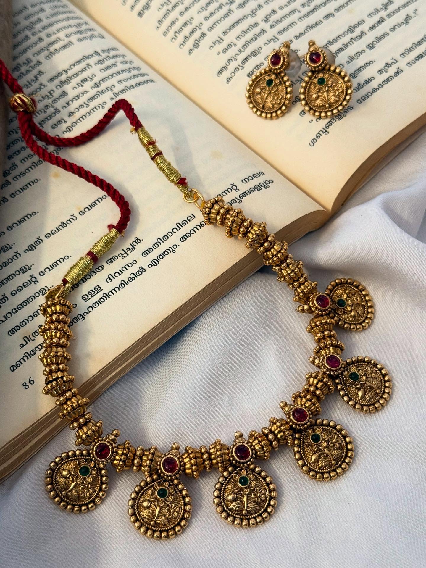 Nakshi Bead Coin Necklace With Earrings