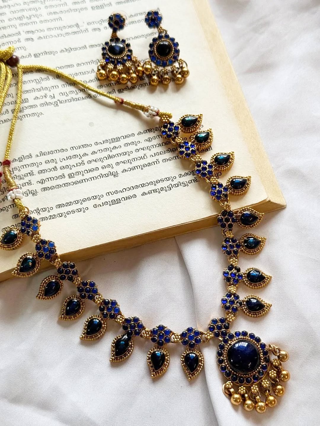 Blue Palakka Necklace With Earrings