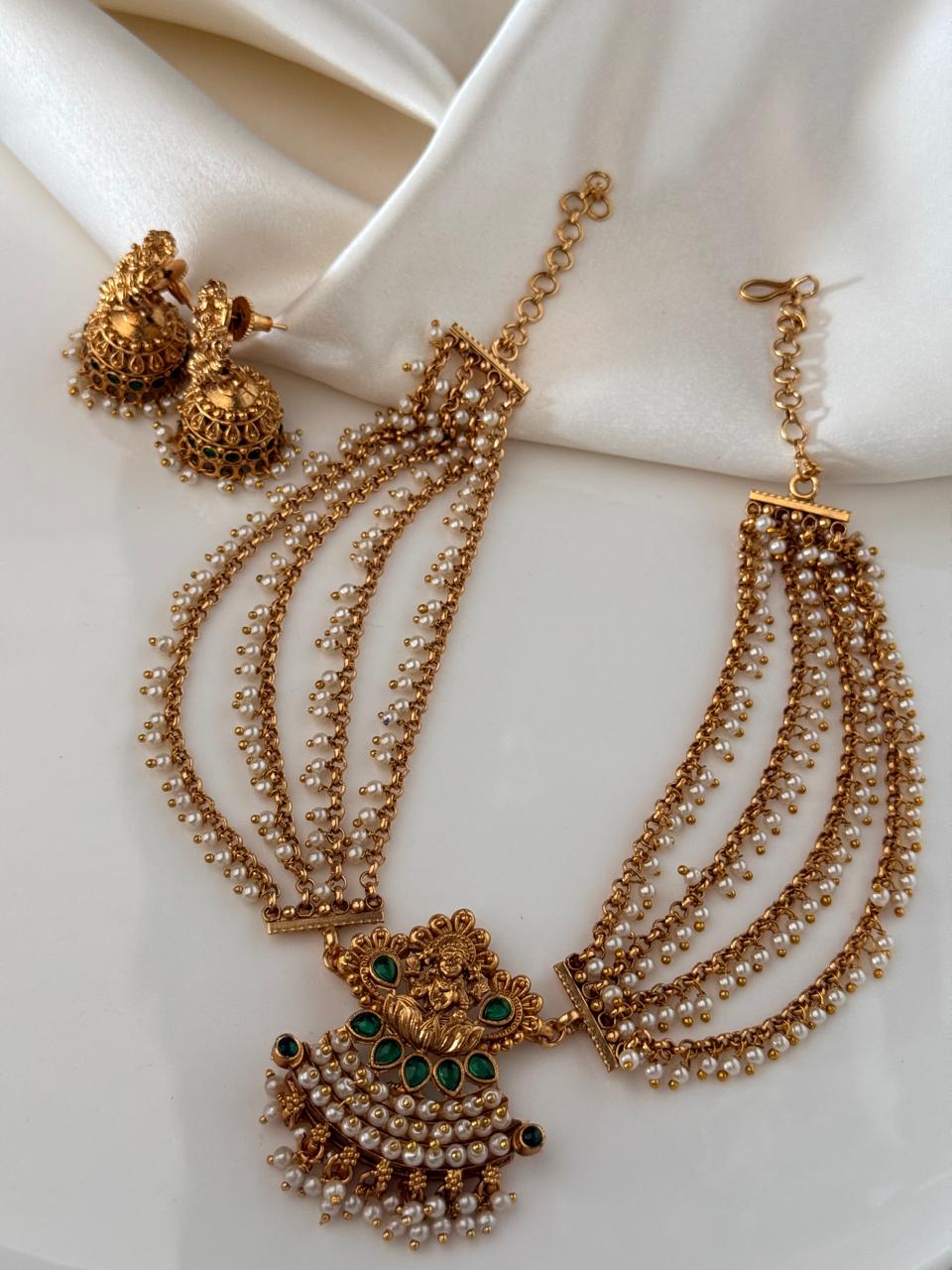 Green Lakshmi Pendant With Gungroo Chain Necklace With Earrings