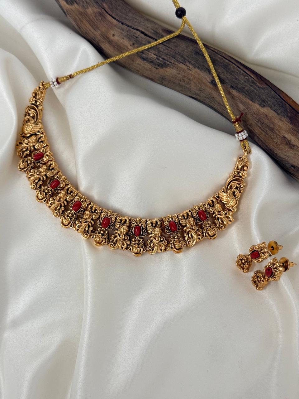 Lakshmi With Centre Coral Bead Necklace With Earrings