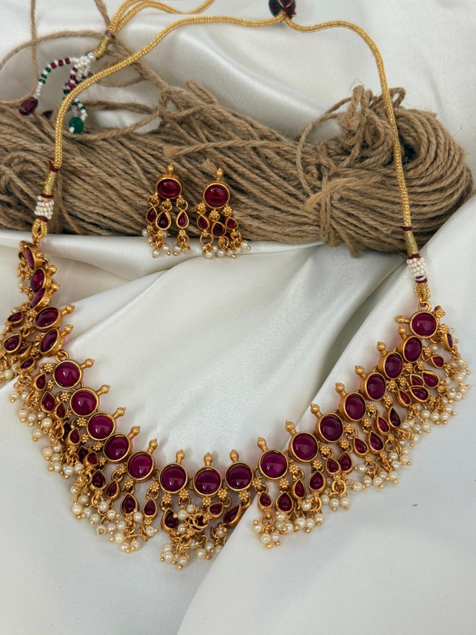 Ruby Round Pendants With Droplets Necklace With Earrings