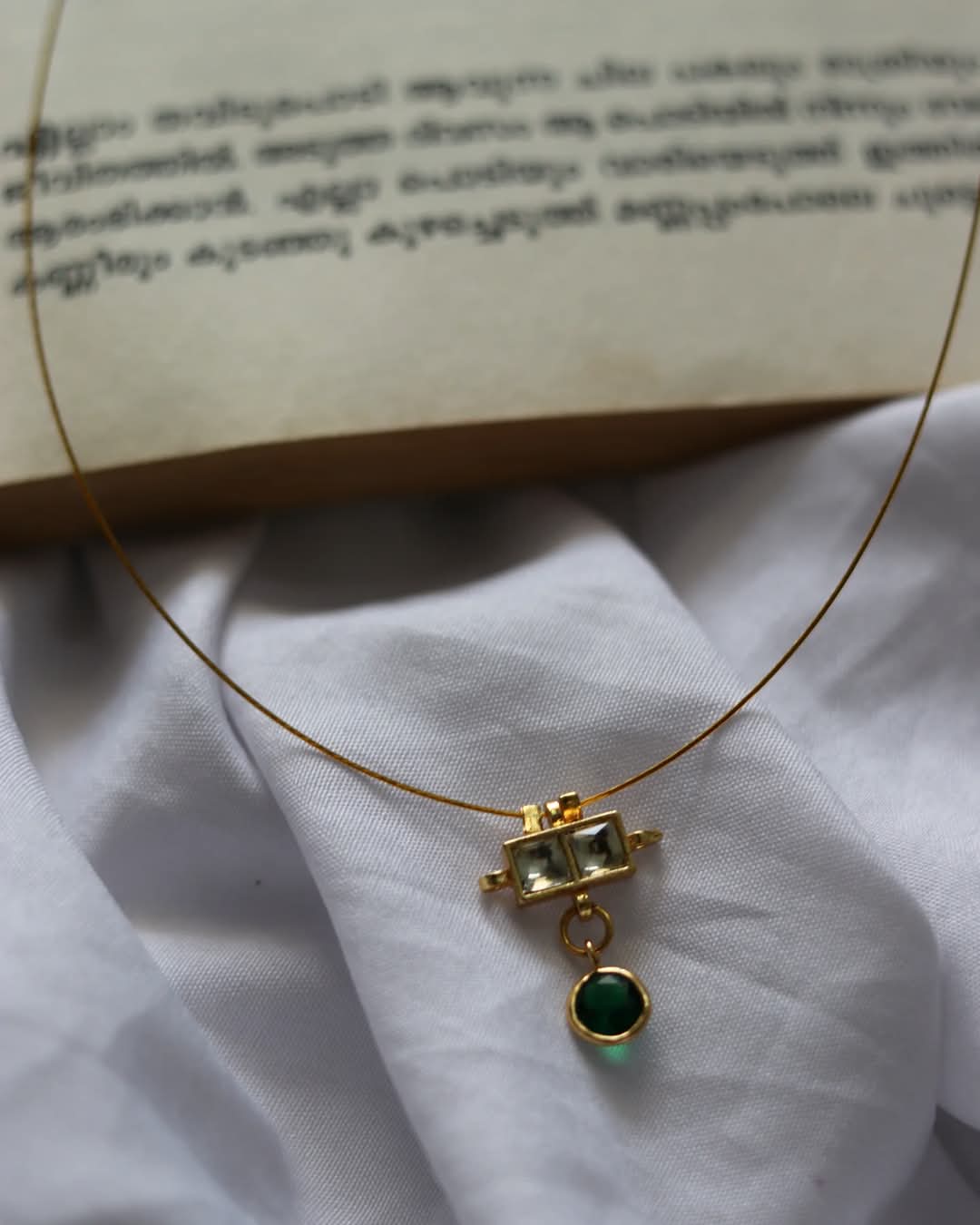 Jadau Kundan White Bar With Green Polki Drops Handmade Necklace