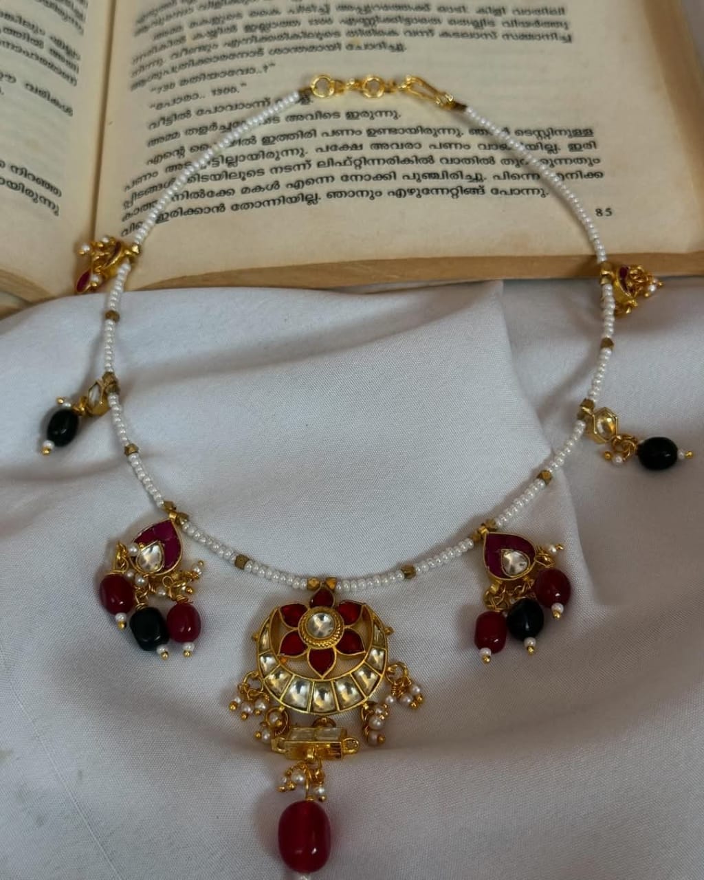 Jadau Kundan Pendants Handmade Necklace With Earrings