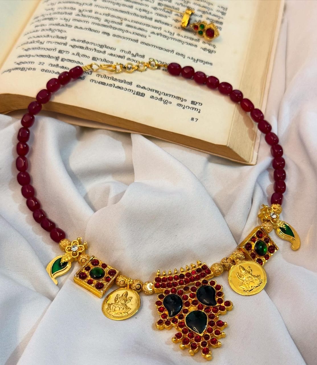 Multiple Pendants In Jade Beads Chain Handmade Necklace With Earrings