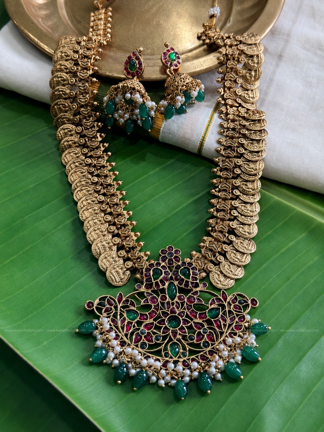 Vintage style coin and kemp haaram with earrings.