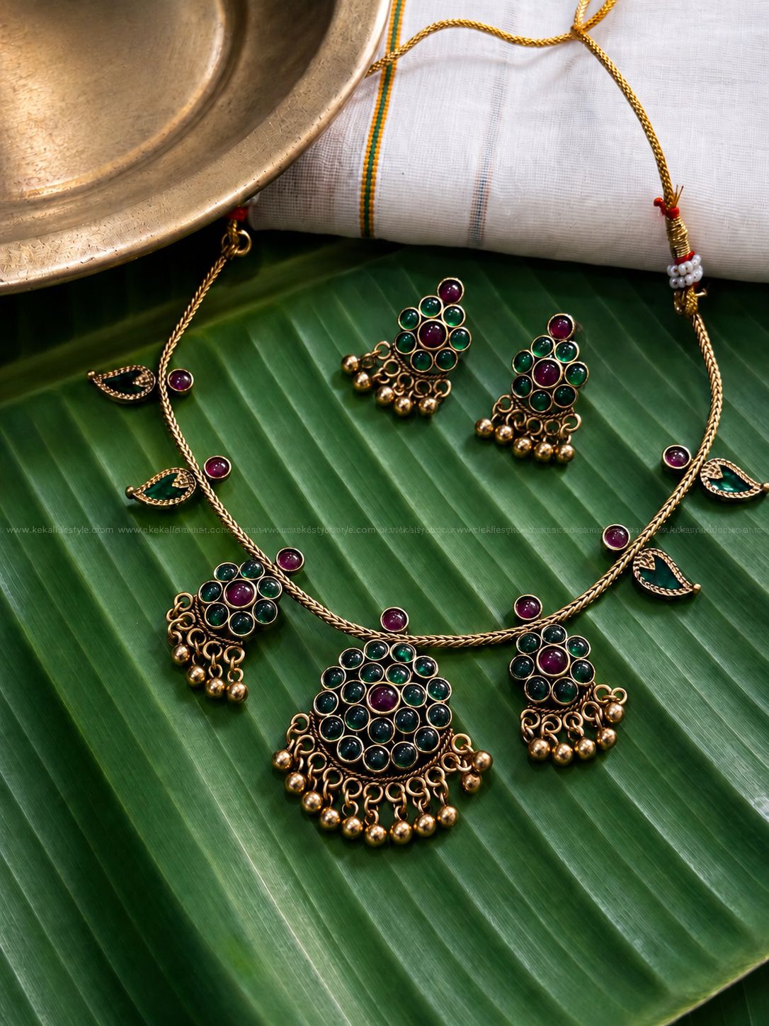 Multicolour mango -stone short necklace (green) with earrings