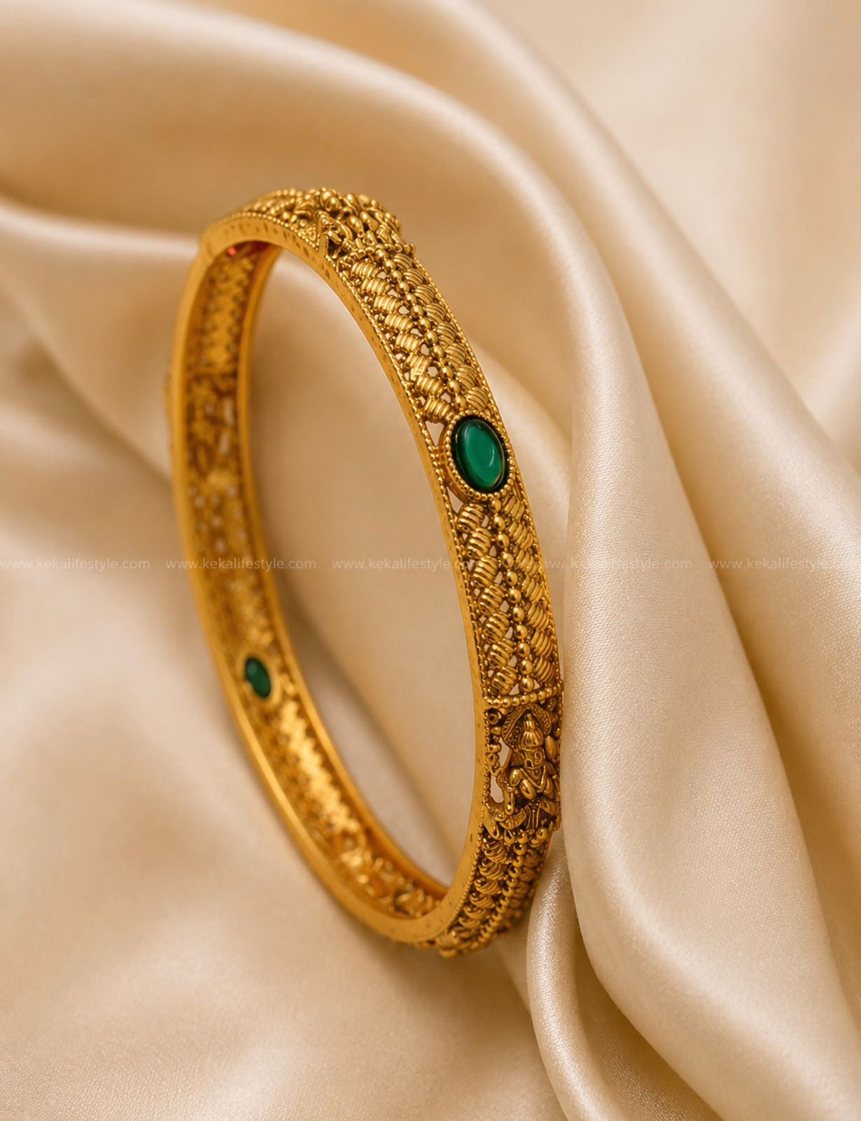 BG0045 - Multi colour premium quality bangles (price per piece)