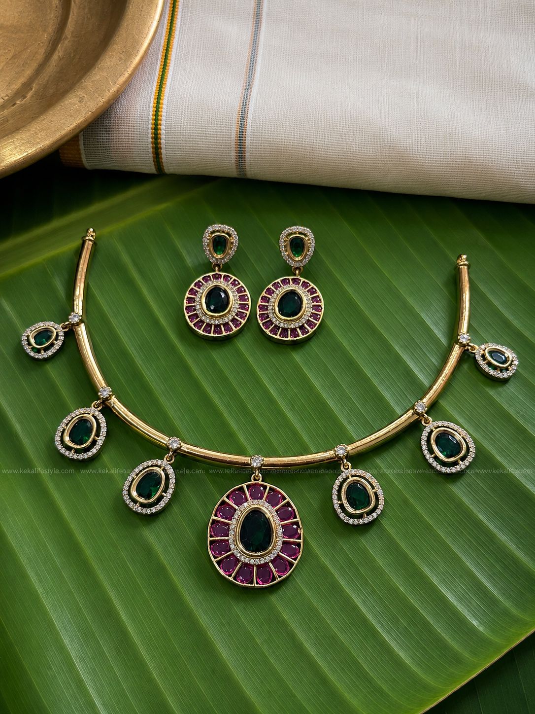 Premium ruby -emerald hasli necklace with earrings.