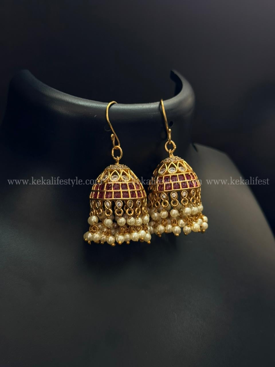 Kemp hook jhumka