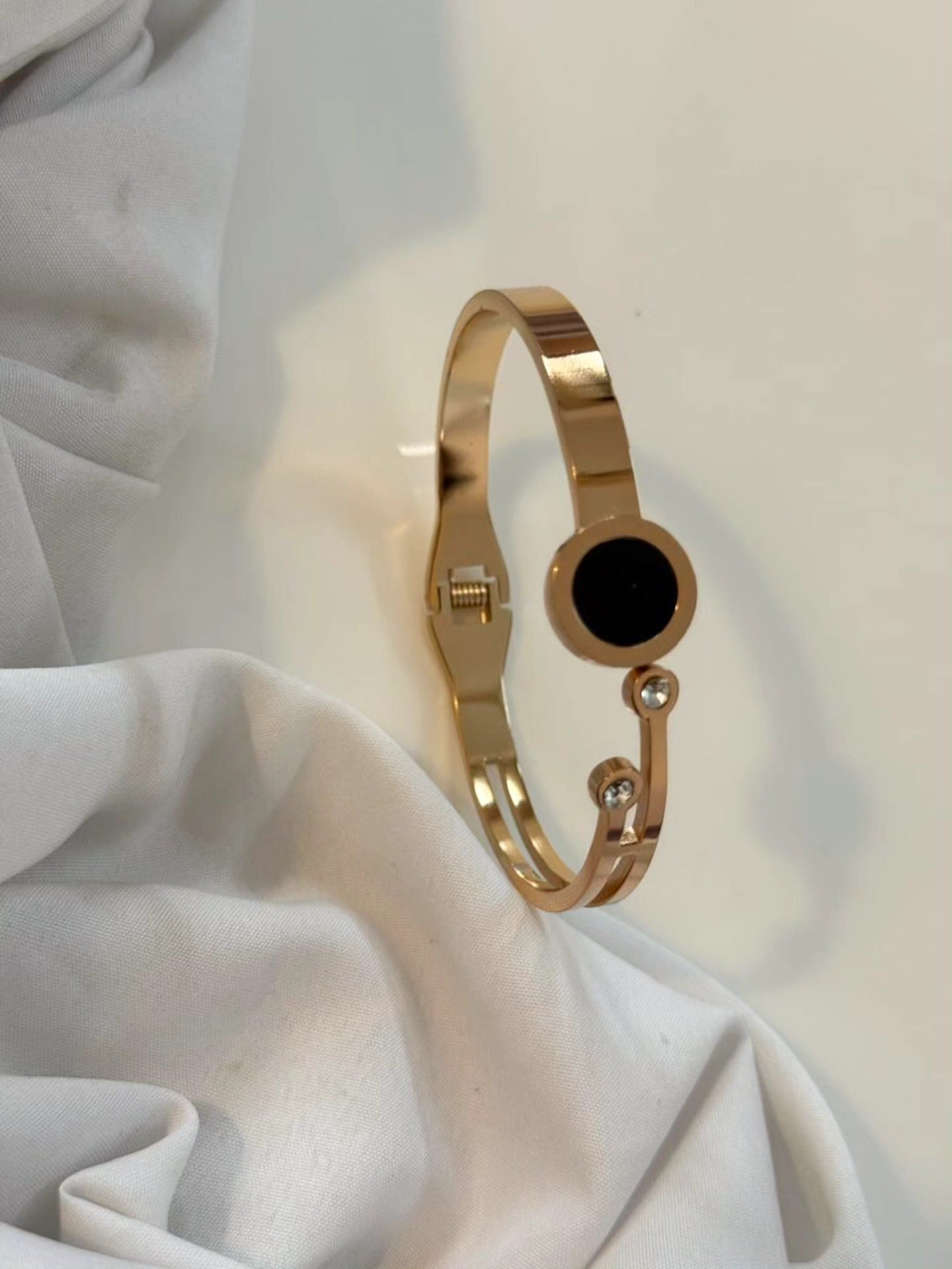 Open Bracelett With Stones