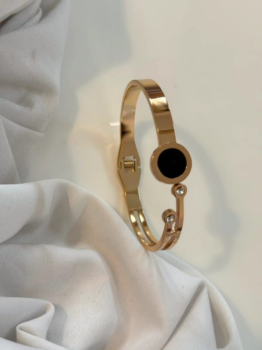 Open Bracelett With Stones