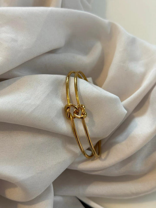 Plain Knot Adjustable Bracelet