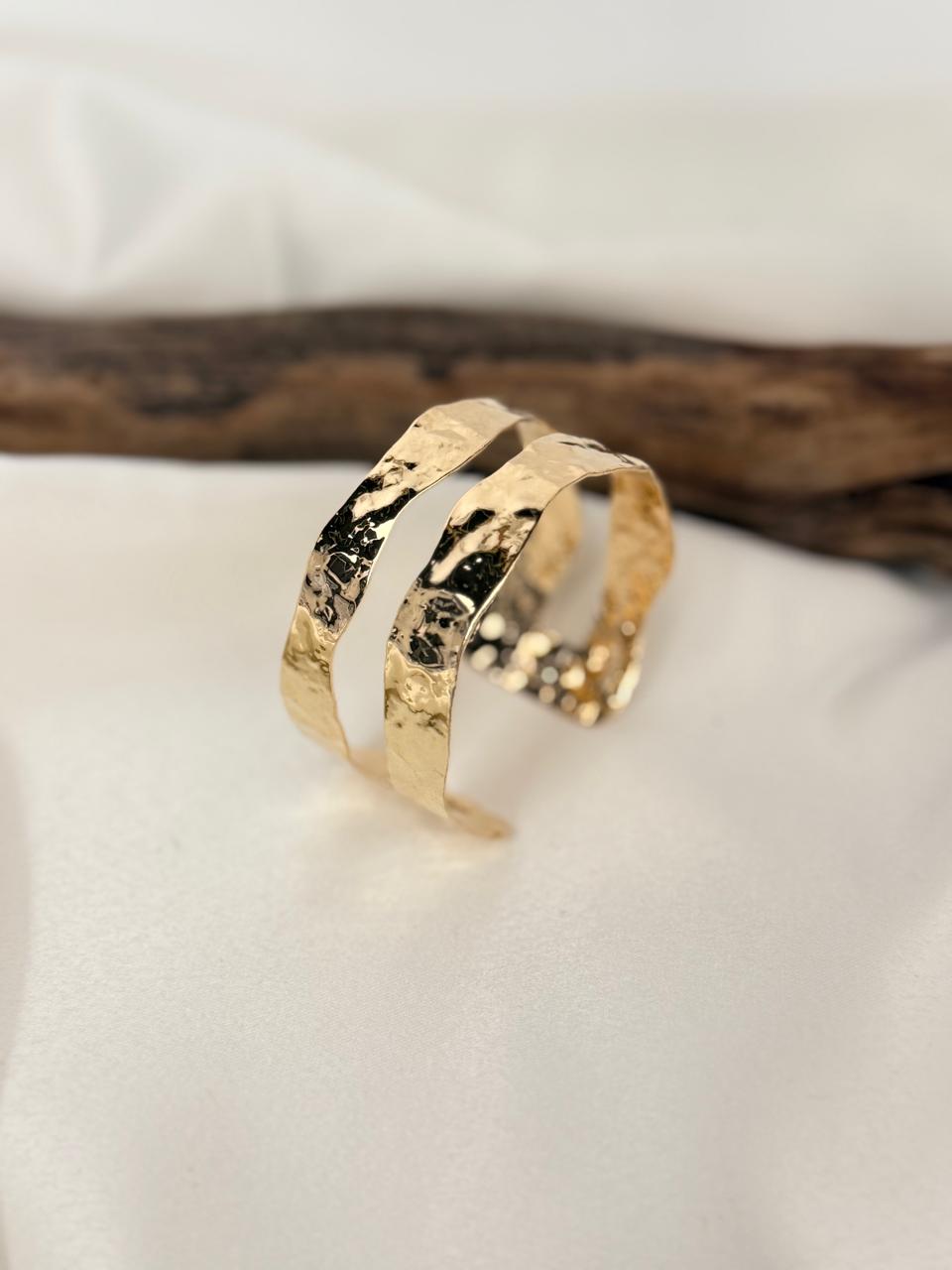 Jumbo Adjustable Bangle In Parallel