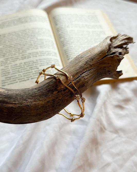 Ad Stone Single Line Zig Zag Gold Bangles