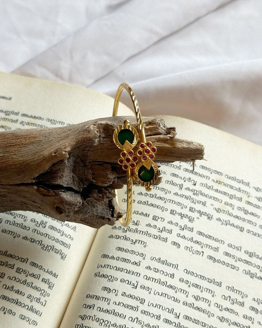 Oval Palakka Adjustable Green Gold Bangles