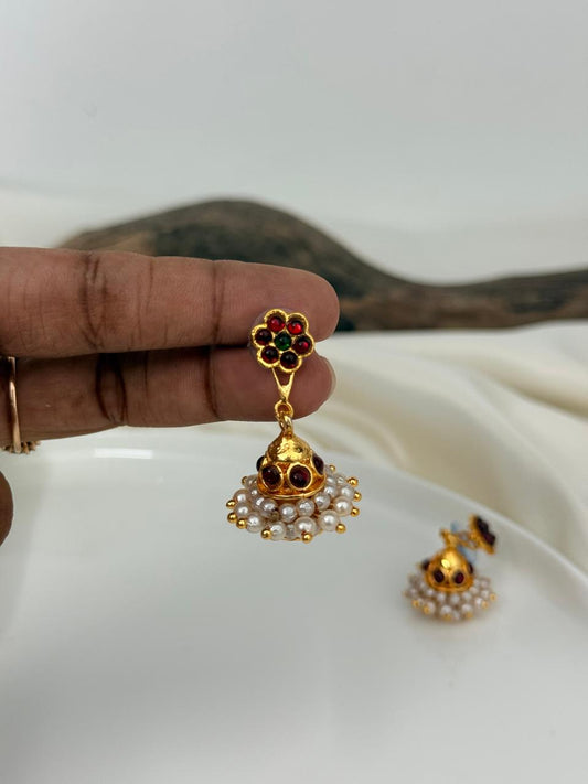 Meroon Kemp Small Gold Jhumka