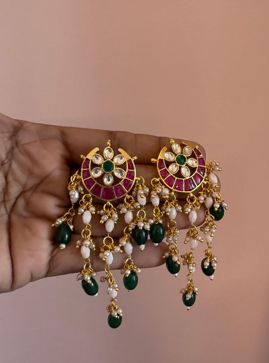 Jadau Kundan Flower Pendant With Green And White Beads Drops Earrings