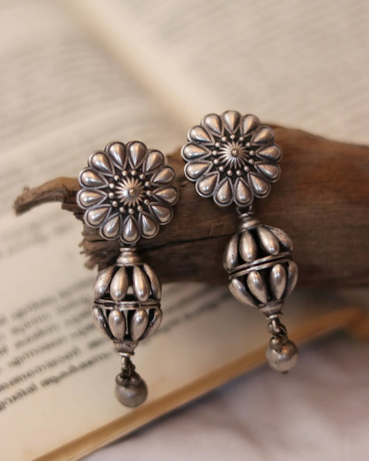 Silver LookalikeFlower Design Danglers