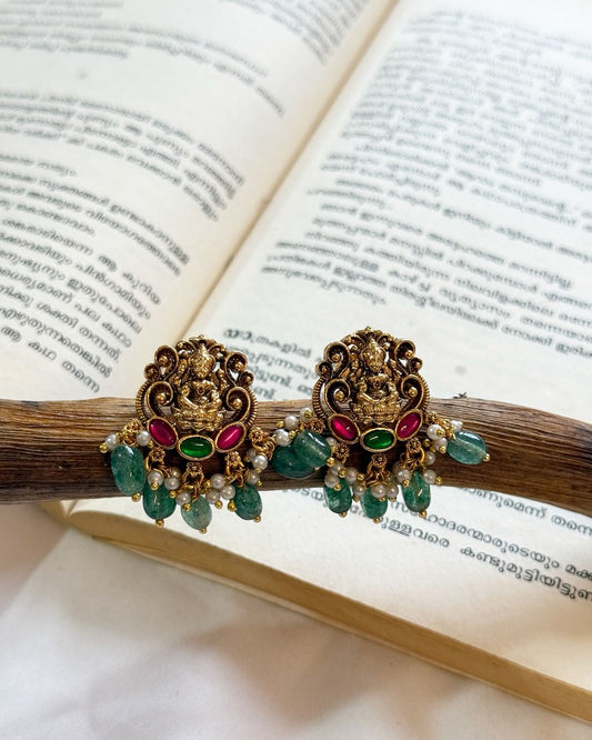 Jadau Kundan With Beads Hangings Gold Polished Earrings