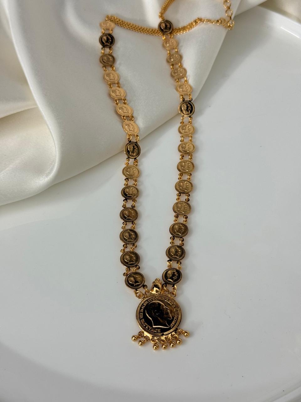 Non Idol Coin Chain Gold Polished Necklace