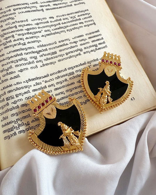 Sree Krishna Engraved In Palakka Pendant Gold Polished Necklace