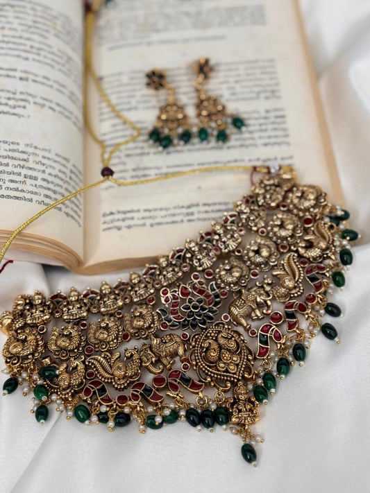 Multiple Idle Heavy Choker With Earrings