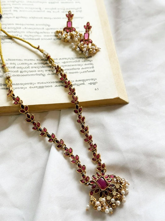 Pink Necklace With White Gungroo  Necklace With Earrings