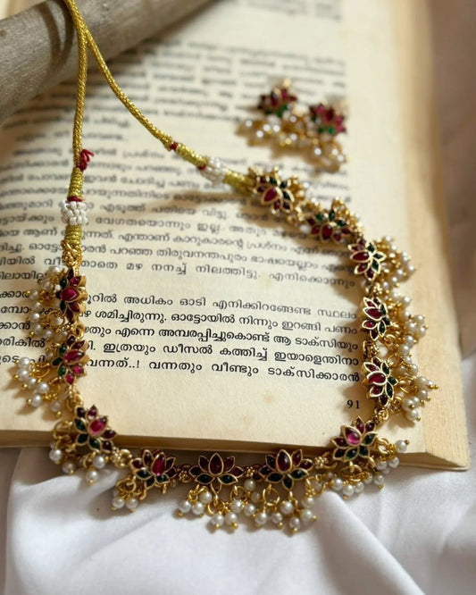 Small Lotus With Gungroo Necklace With Earrings