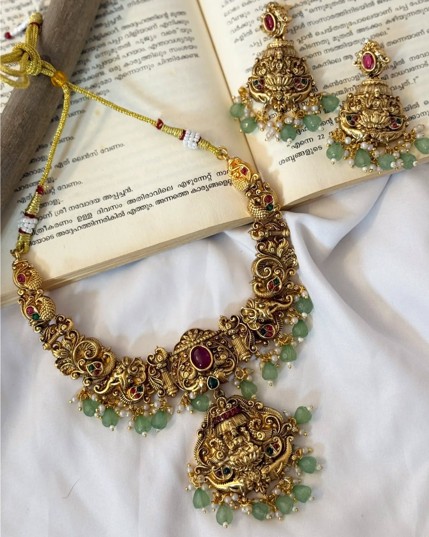 Heavy  Pastal Green Hangings Necklace With Earrings