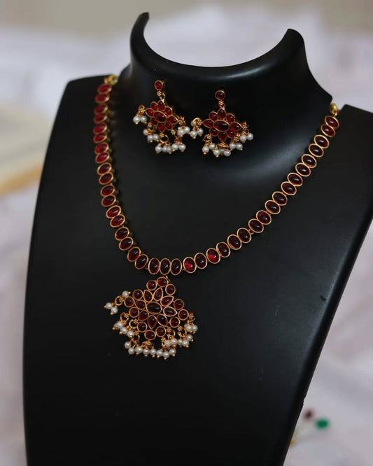 Kemp Attigai Necklace With Earrings