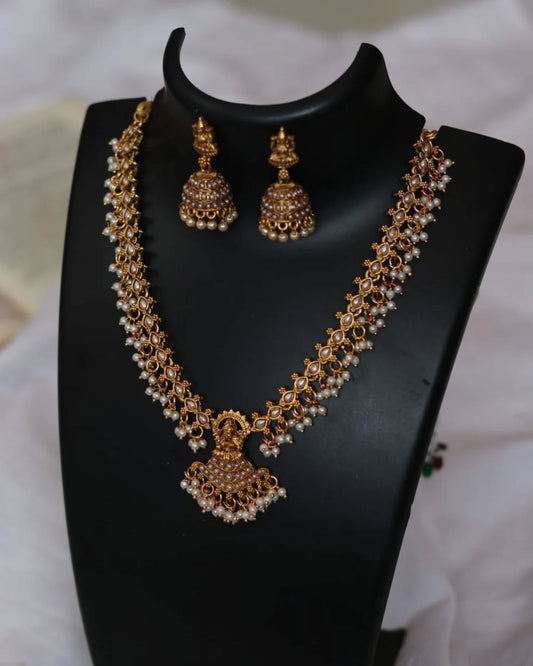 White Pearl Necklace With Earrings