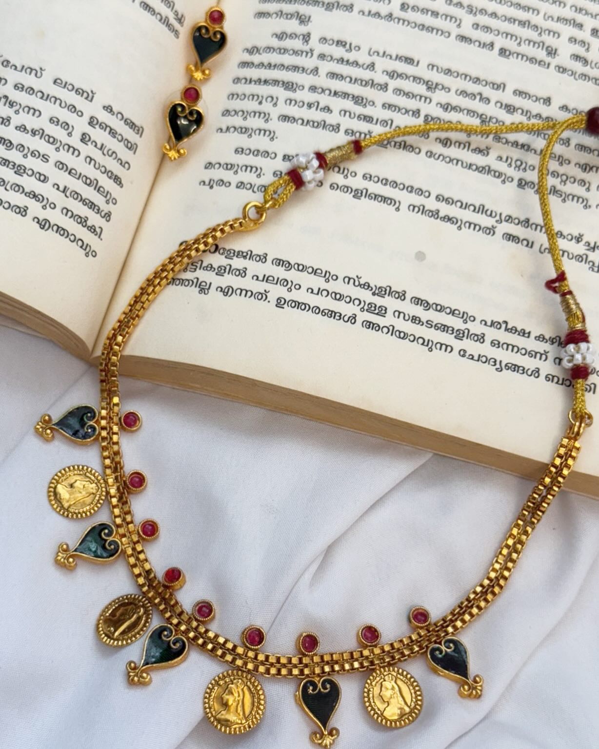 Green Palakka -Coin Necklace With Earrings