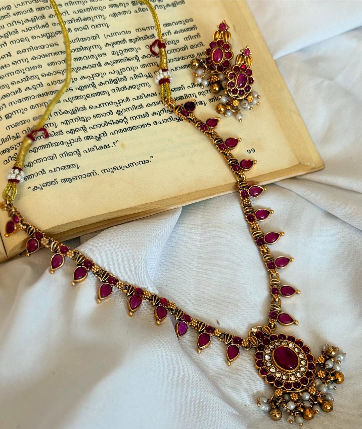 Pink Flower Pendant Necklace With Earrings