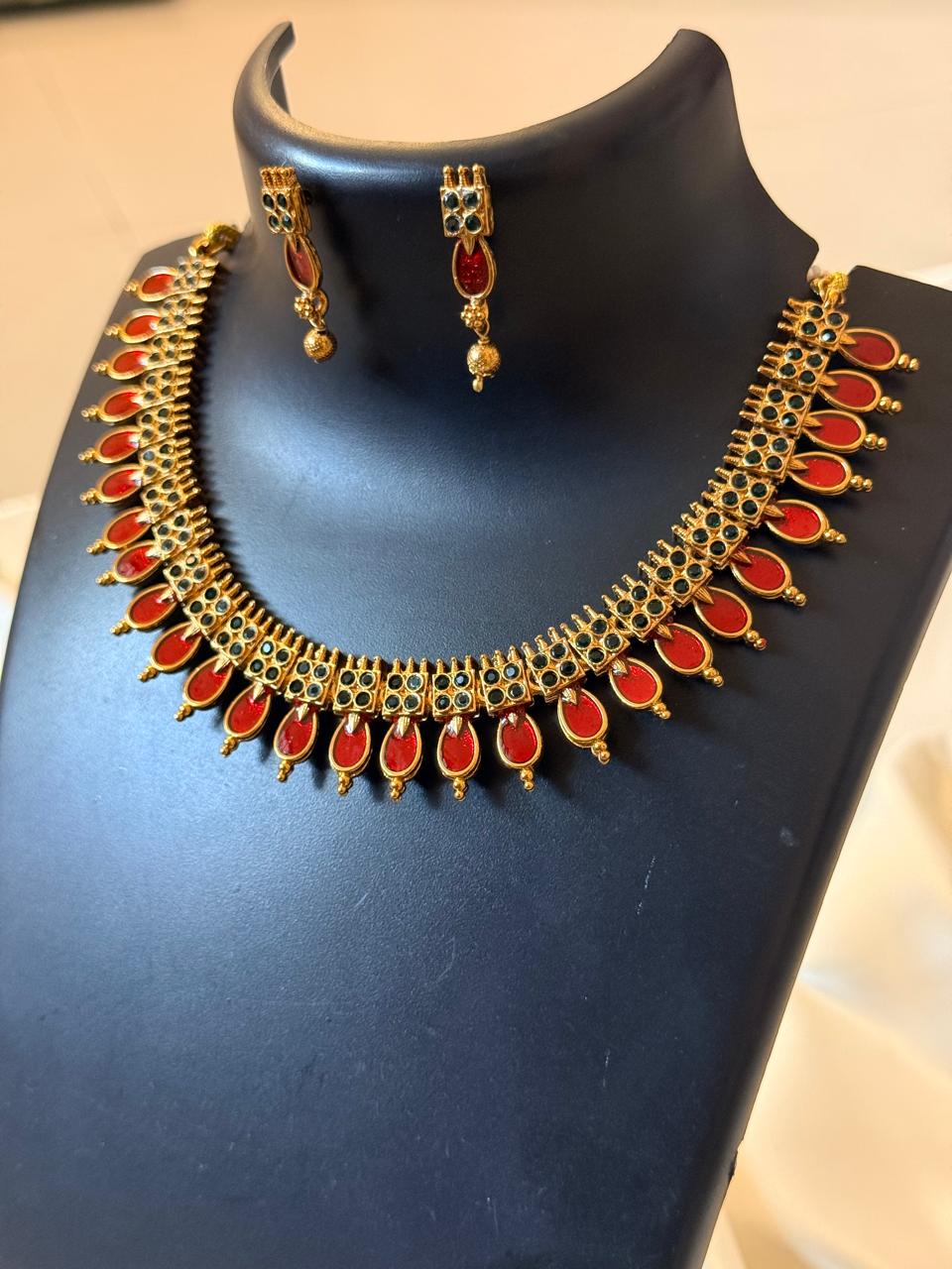 Red Nagapadam Necklace With Earrings