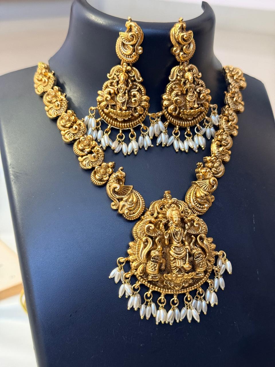 Mahavishnu Pendant With Peacock Chain Necklace With Earrings