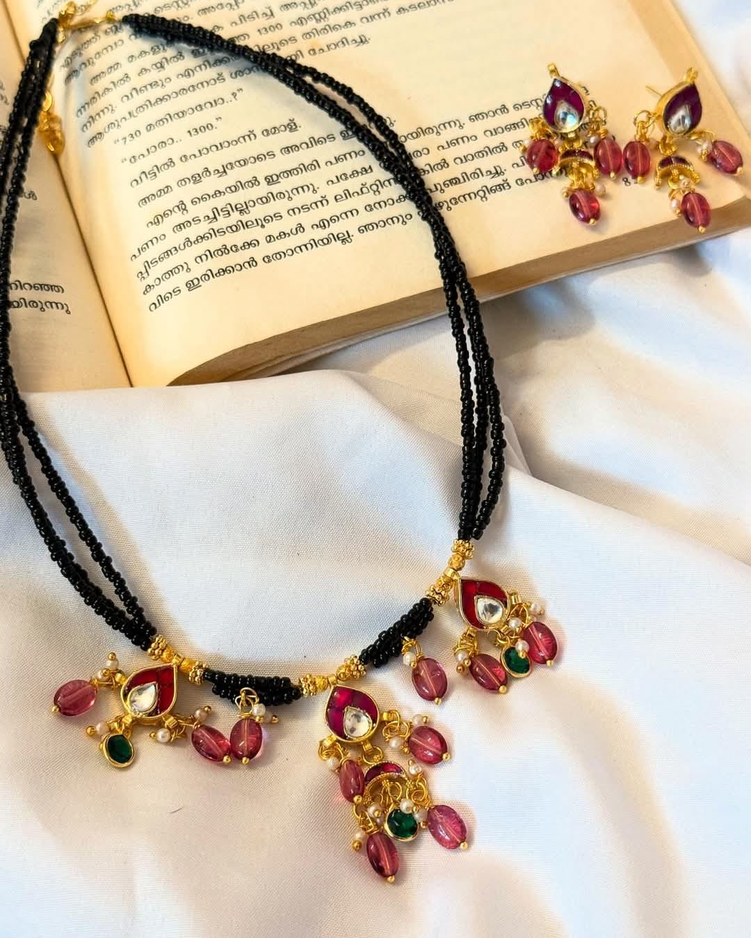 Jadau Kundan Pendants In Sugar Beads Chain Handmade Necklace With Earrings