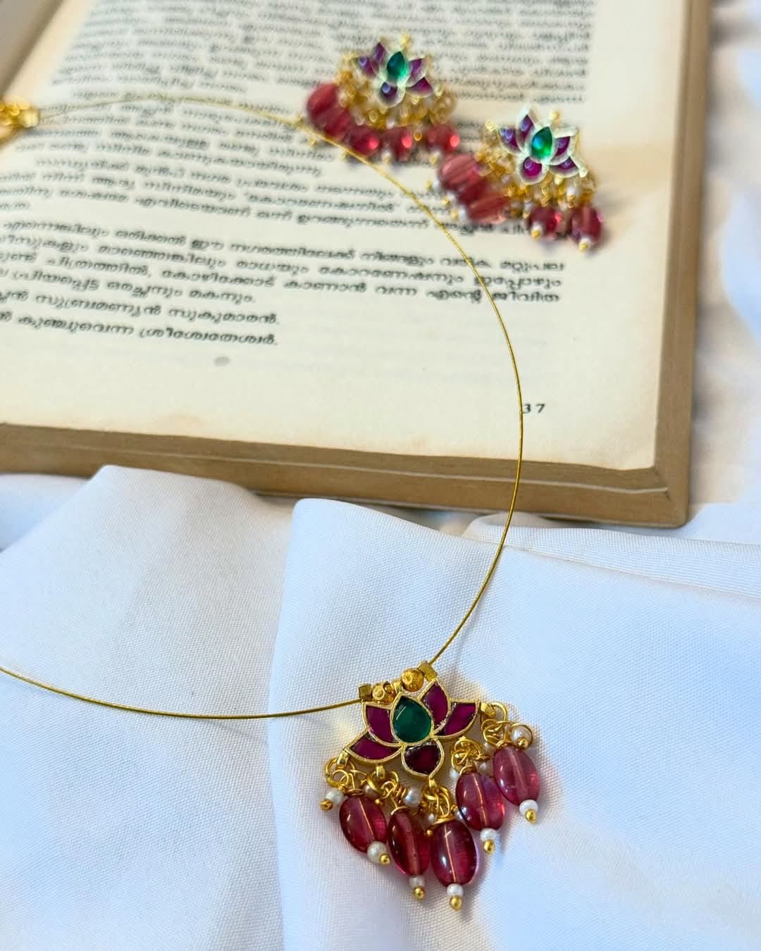 Jadau Kundan Lotus Pendant  Handmade Necklace With Same Earrings