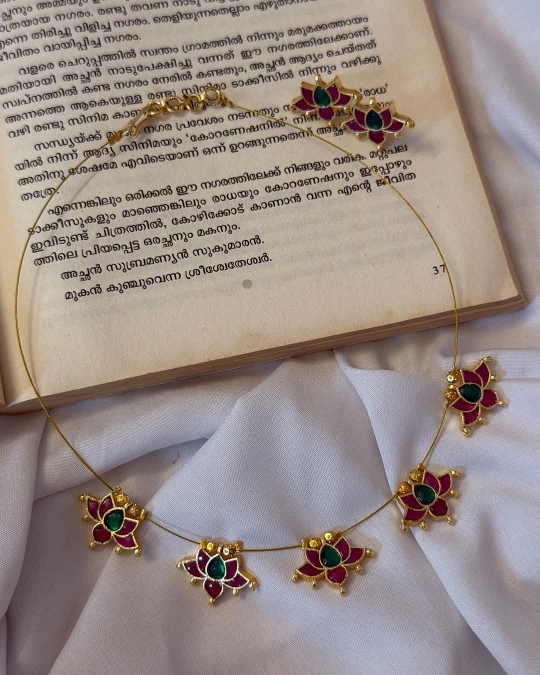 Jadau Kundan Lotus Handmade Necklace  With Same Lotus Earrings