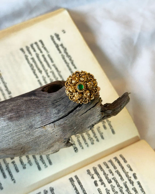 Premium Quality Non Idol Green Stone In Flower Motif Gold Ring
