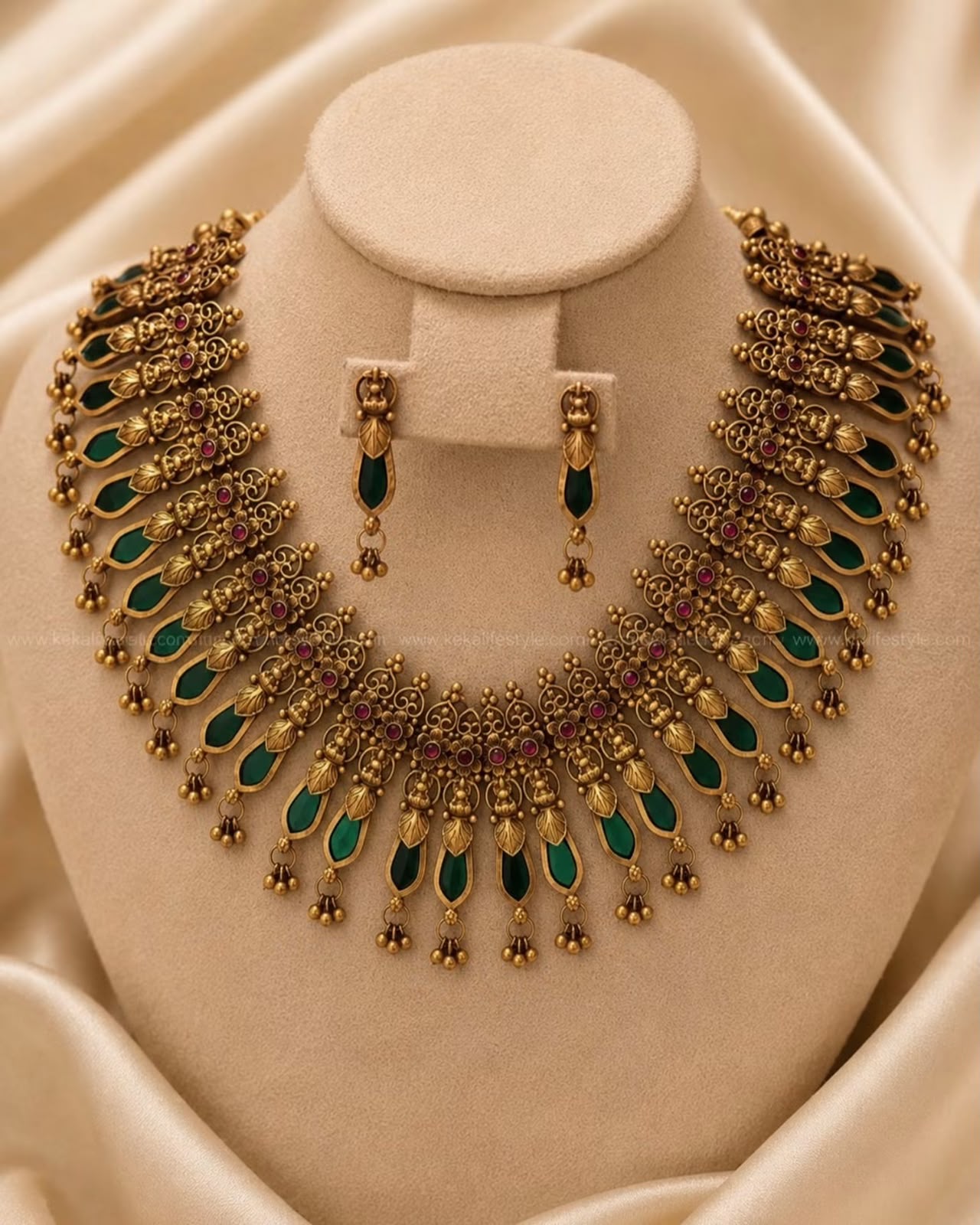 NGN0290 - Nagapadam full neck necklace with earrings