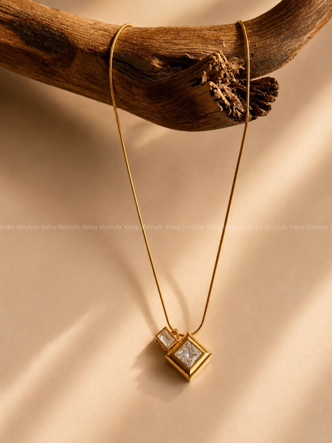 Anti tarnish premium quality daily wear chain.Product code: NA0021