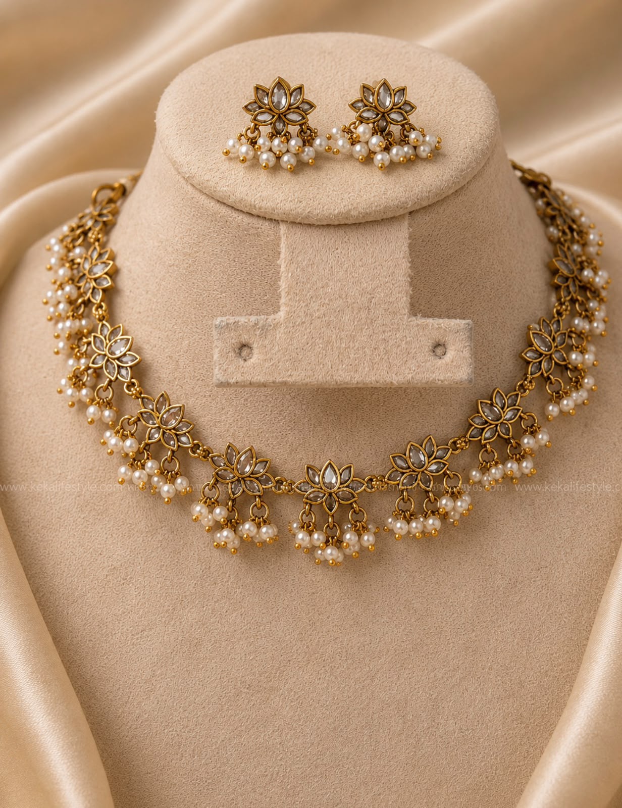 NGN0299 - AD stone lotus necklace