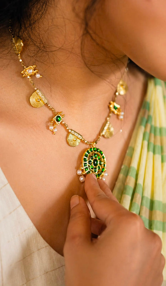 NH0303 - Green kemp traditional necklace with earrings