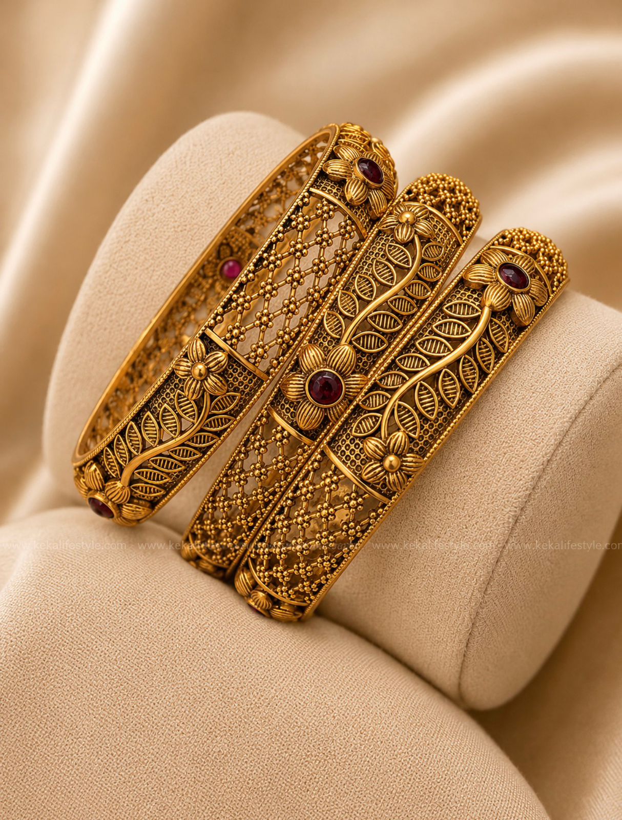 BG0044 - Multi colour premium quality bangles (price per piece)