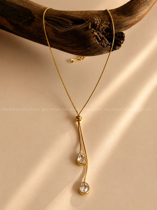 Anti tarnish premium quality daily wear chain with rain drop stones. Product code: NA0022